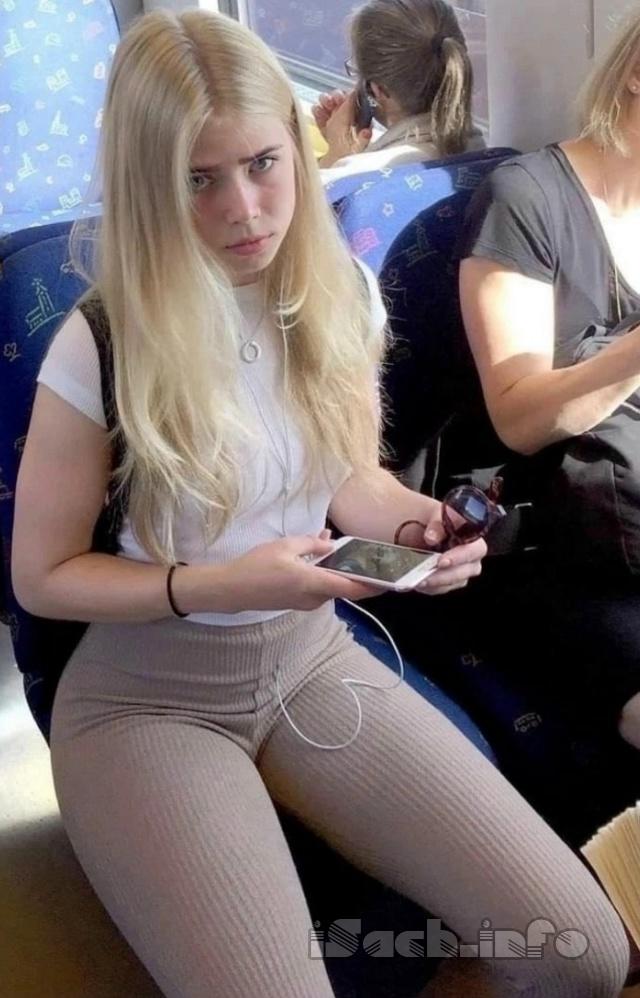 Màu Xanh Mơ Ước